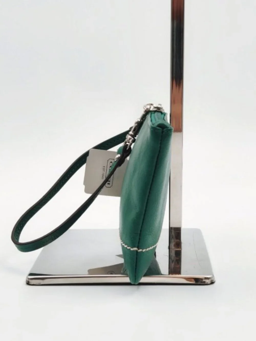NWT Coach Green Leather Wristlet Zip Pouch Wallet Clutch